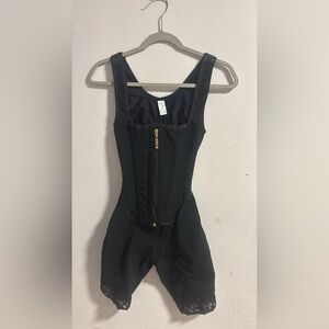 Hour glass compression faja with corset